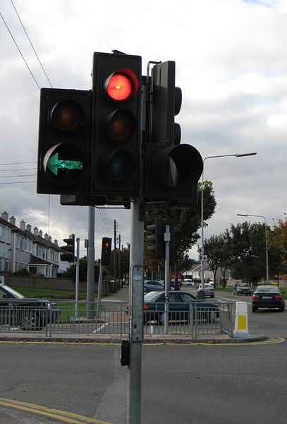 File:Mellor traffic lights in Donaghmede Dublin - Coppermine - 15568.jpg