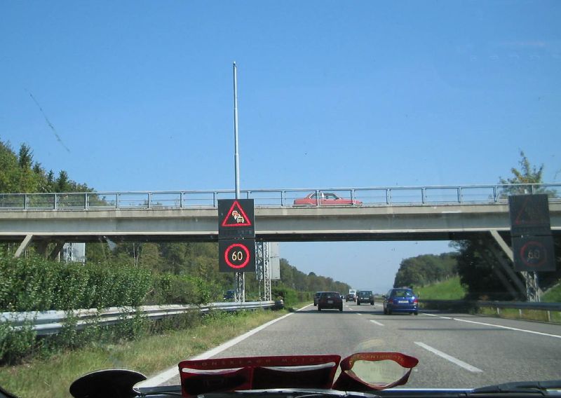 File:Switzerland- congested motorway - Coppermine - 360.JPG