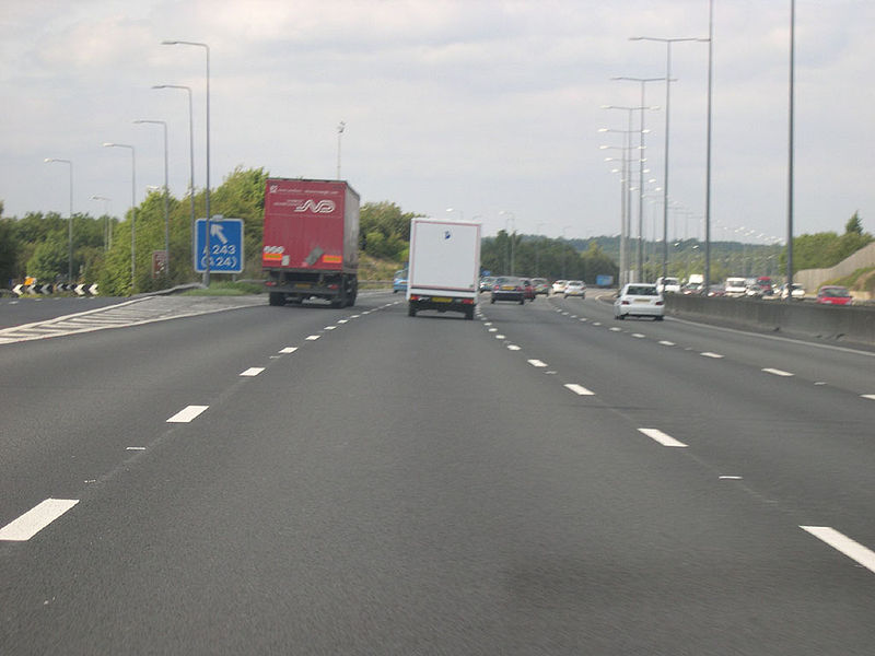 File:4lanes after Reigate - Coppermine - 3728.jpg