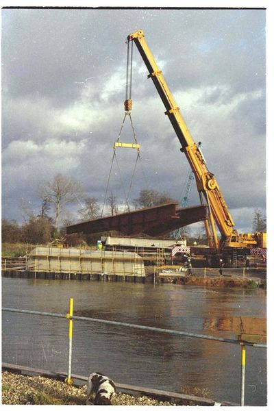 File:Hanging on the crane - Geograph - 832740.jpg