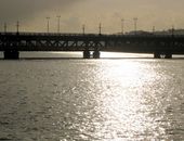 Craigavon Bridge, Derry - Geograph - 746425.jpg