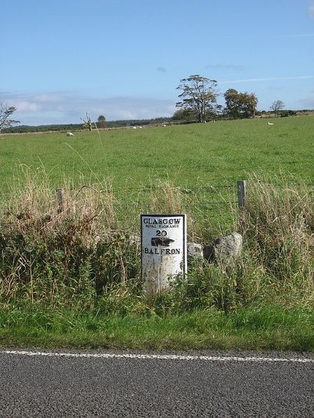 File:Milepost on the A875 - Geograph - 578410.jpg
