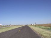 20170919-2215 - I-40 southern frontage road heading east, Amarillo, TX 35.1895183N 102.0029609W.jpg