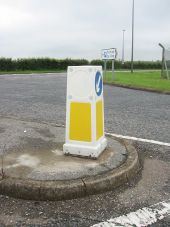 A18 Humberside Airport Bollard - Coppermine - 12882.JPG