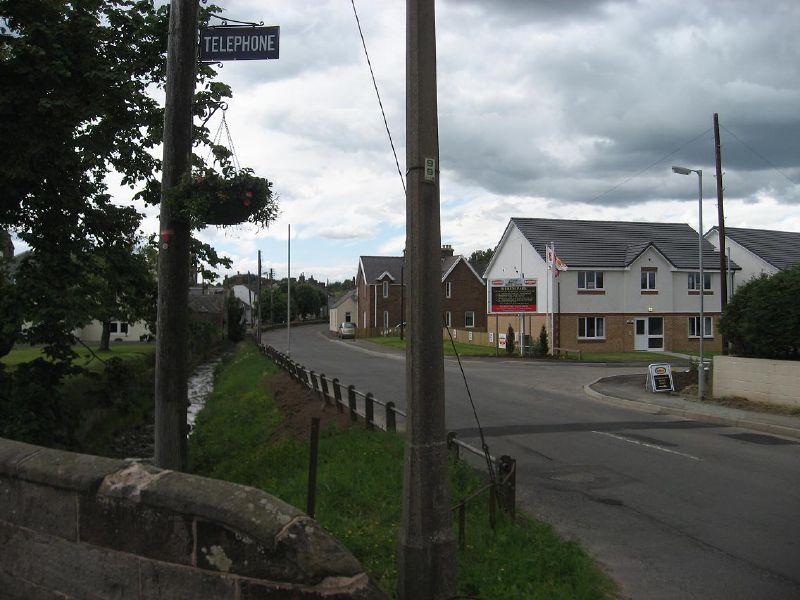 File:Old 'Telephone' sign, Ecclefechan - Coppermine - 18469.JPG