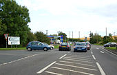 Fosse Way traffic crossing the A423 at Princethorpe.jpg