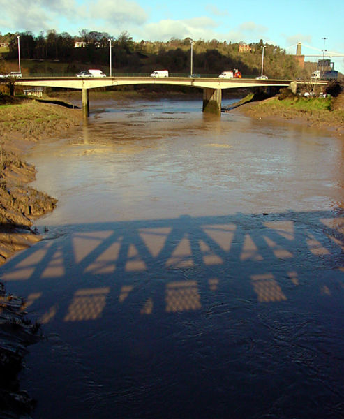 File:A370 bridge crossing the River Avon - Geograph - 130044.jpg