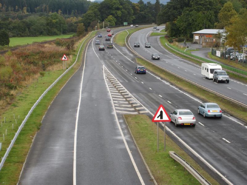 File:A9 Ballingluig Junction - sliproad merge signs.jpg