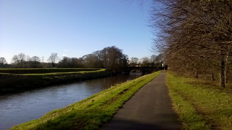 File:20170204-1203 - Cheadle Bridge over the Mersey 53.405921N 2.217238W.jpg