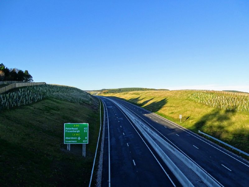 File:A90 AWPR - Contlaw Road looking North - Route confirmation sign.jpg