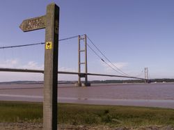 Humber Bridge from southern viewpoint.jpg