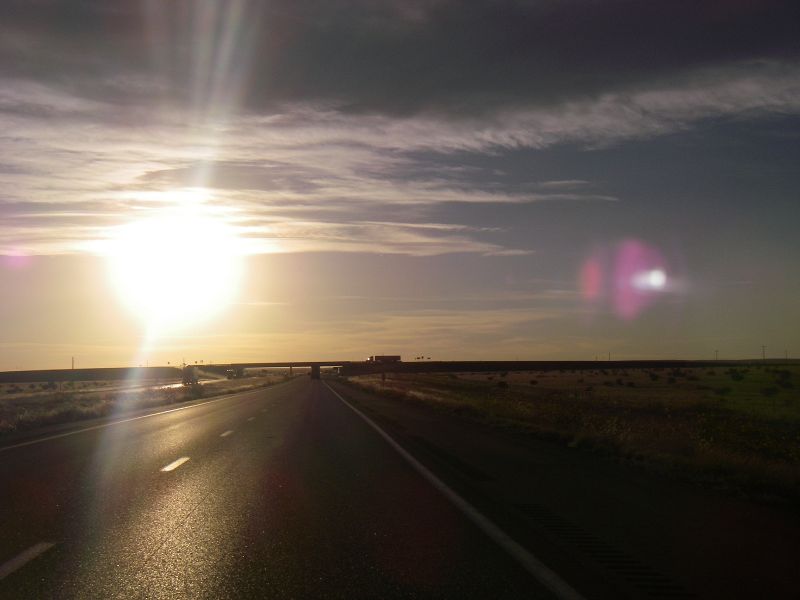 File:20170920-0134 - I-40 heading west near Santa Rosa, NM 34.9761658N 104.9825944W 2.jpg