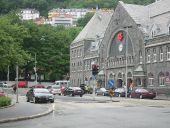 Norway, Bergen Traffic Signal - Red Arrows - Coppermine - 14231.JPG