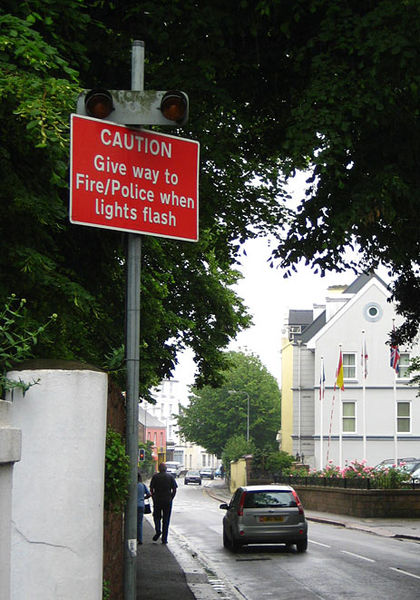 File:Warning signals for fire brigade and police, St.Helier Jersey - Coppermine - 18295.jpg