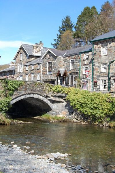 File:Beddgelert - Bridge over the Afon Colwyn - Geograph - 1710933.jpg