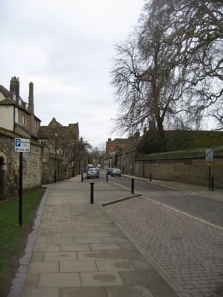 File:Looking along The Gallery - Geograph - 1581376.jpg