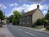 Manor Cottage, Little Milton - Geograph - 844688.jpg