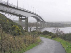 Foyle Bridge, Derry - Londonderry - Geograph - 129548.jpg