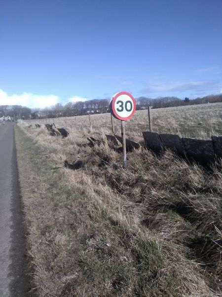 File:30mph sign at the entrance to Castletown.jpg