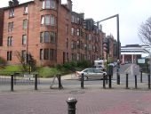 Puffin on Yorkhill Street in Glasgow, showing idiot sign - Coppermine - 5314.JPG