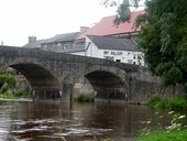 Bridge over the River Wye, Builth Wells - Geograph - 277953.jpg