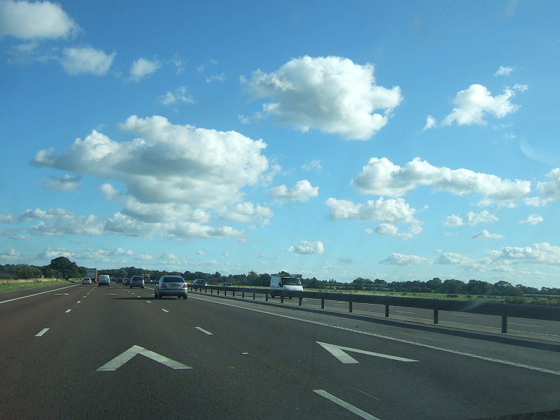 File:Clouds, Cars and Chevrons - Coppermine - 14945.JPG