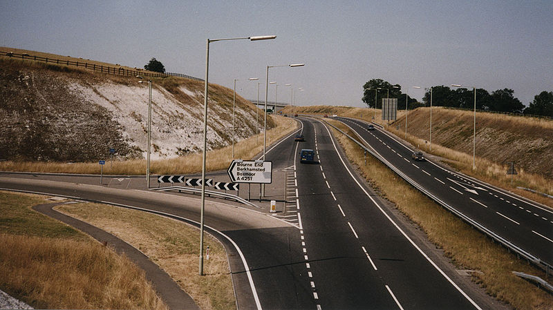 File:A41 Berkhamstead Bypass - Coppermine - 10441.jpg