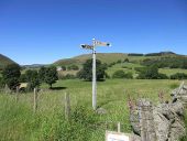 Fingerpost in Glen Isla.jpg