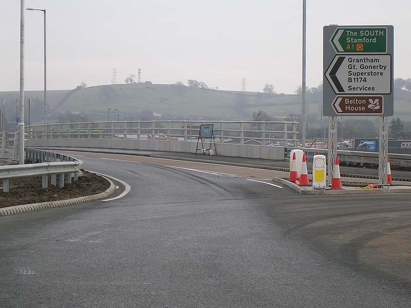 File:Gonerby Moor Improvements - Mini Roundabout & Bridge - Coppermine - 16274.jpg