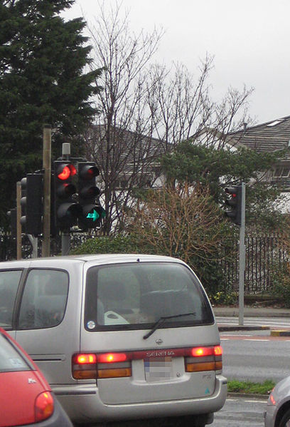 File:Older Futurit traffic lights, Stillorgan, Dublin - Coppermine - 16601.jpg