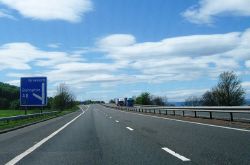 M8 westbound - Geograph - 3471500.jpg