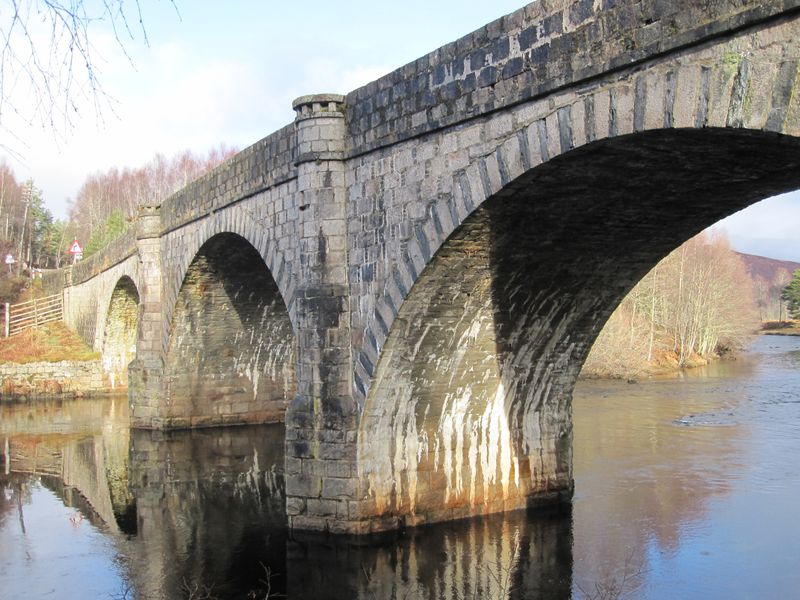 File:Torgoyle Bridge 2.jpg