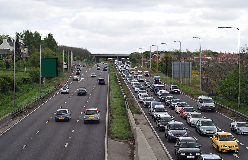 File:Bank Holiday congestion on A1 - Coppermine - 22200.jpg