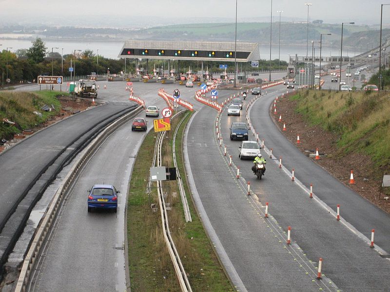 File:A90 - Forth Bridge - Coppermine - 8802.jpg