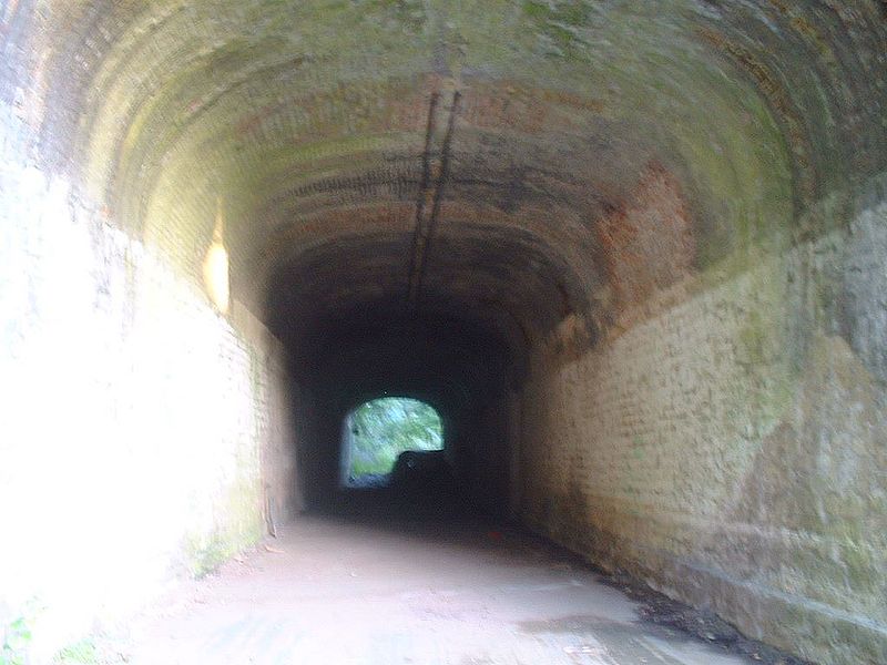 File:Tunnel vision - Coppermine - 14435.jpg