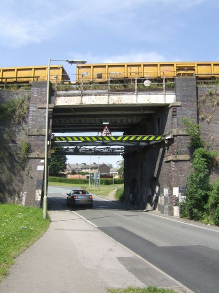 File:Propped bridge - Geograph - 836043.jpg