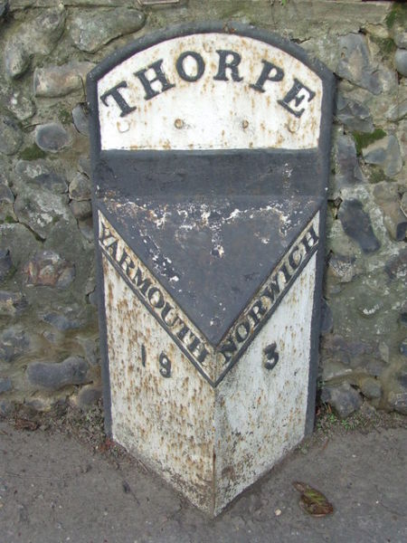 File:Old Milepost - Geograph - 1179904.jpg