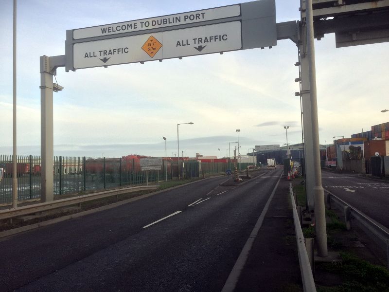 File:Dublin Port entry sign.jpg