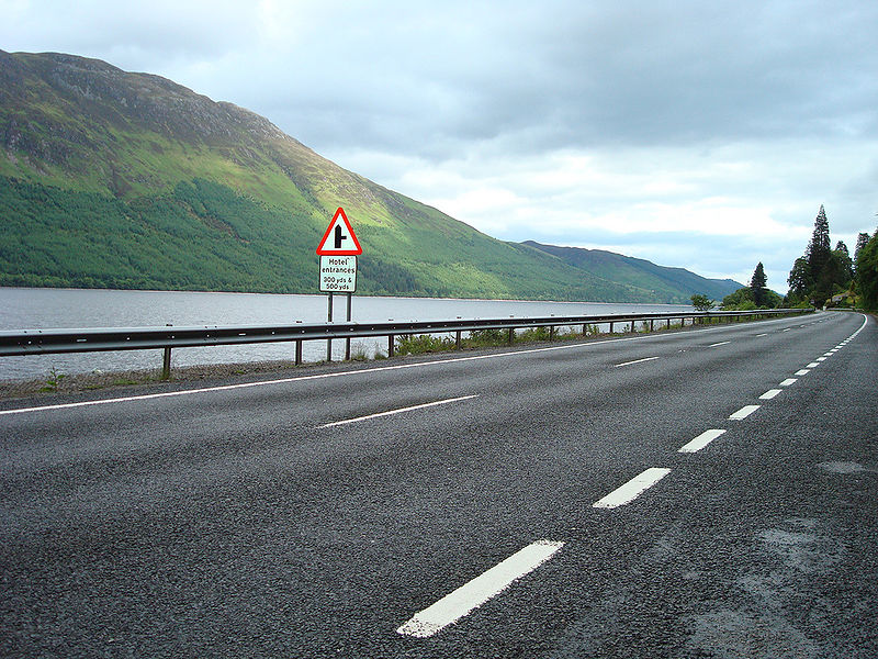 File:A82 Loch Lochy - Coppermine - 18814.jpg