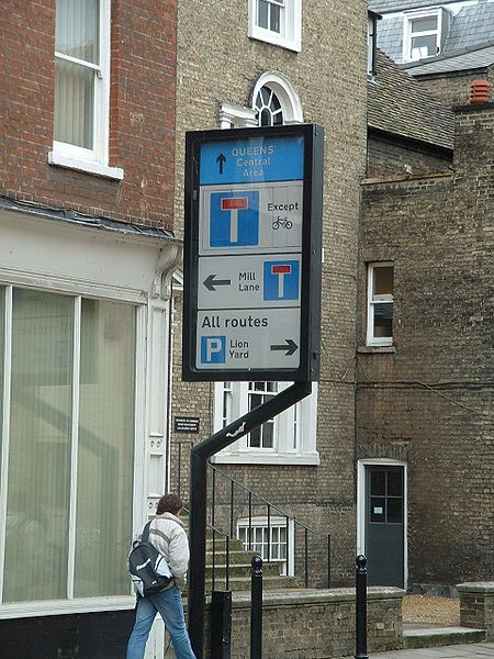 File:Electronic sign in Trumpington Street northbound, Cambridge, just south of junction with Mill Lane (shown as dead end), and Pembroke Street - Coppermine - 5033.jpg