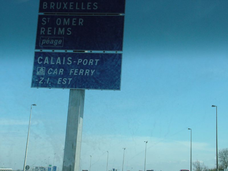 File:Close up of the Brussels sign on the E40 heading east from Calais - Coppermine - 5394.JPG