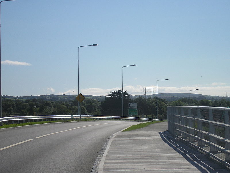 File:N7 J6 looking south over the overbridge - Coppermine - 7745.JPG