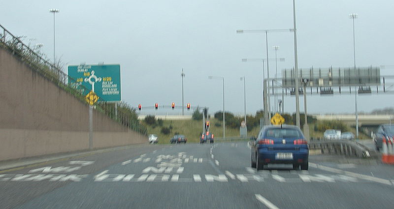 File:N25 approaching the Dunkettle interchange - Coppermine - 16206.JPG