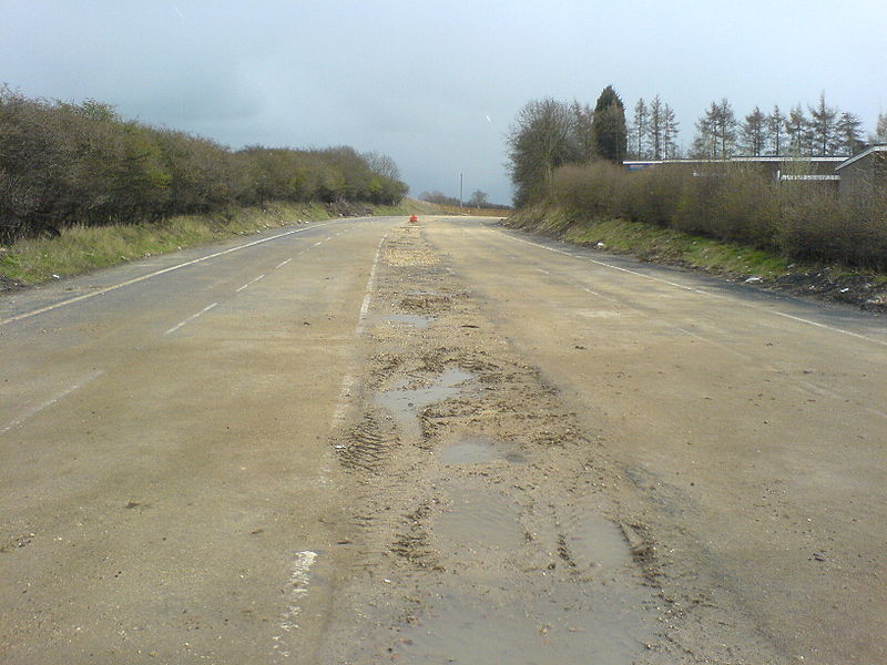 File:Former A1 Wetherby Bypass - Coppermine - 5454.JPG