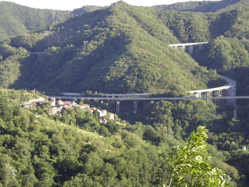 File:A6 curving tunnel - Coppermine - 6792.JPG