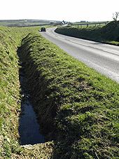 Ditch beside the B3262 - Geograph - 731956.jpg