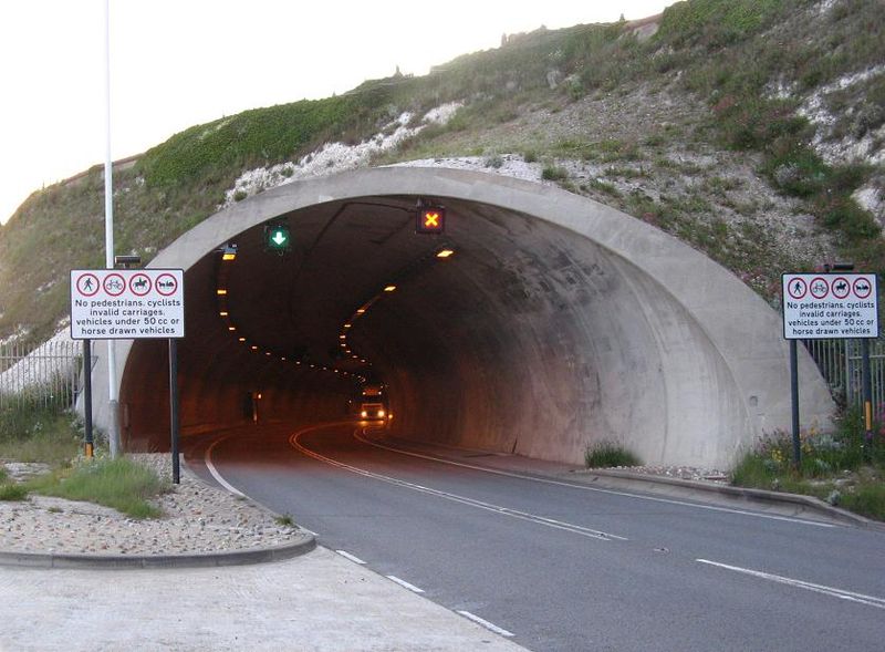 File:A299 Pegwell Tunnel - Coppermine - 18636.jpg
