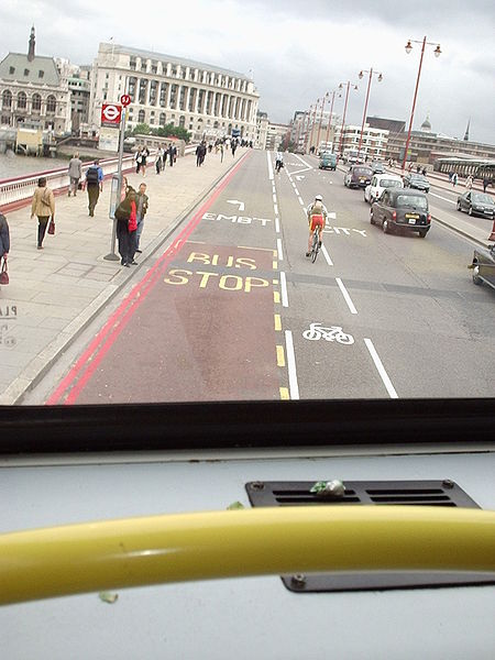 File:Blackfriars Bridge Cycle Lane (before) from bus - Coppermine - 609.JPG