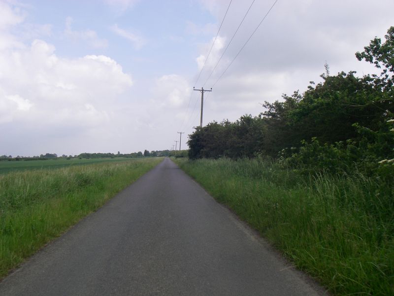File:20180602-1154 - C158 Red Fen Road, West of Little Thetford 52.3659511N 0.2254821E.jpg