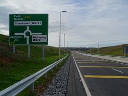 A90 Fastlink - Stonehaven Junction - SB roundabout advance direction sign.jpg